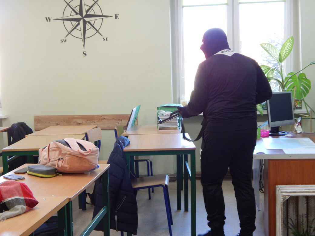 Terrorysta w szkole w Jarocinie. Na szczęście to tylko ćwiczenia