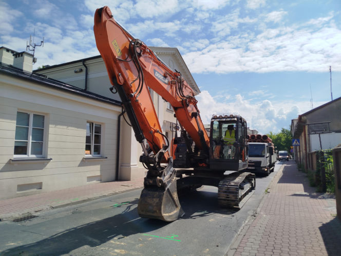 Od 1 czerwca roboty i utrudnienia na ul. Biskupa Świrskiego w Siedlcach! Fragment drogi został zamknięty dla ruchu