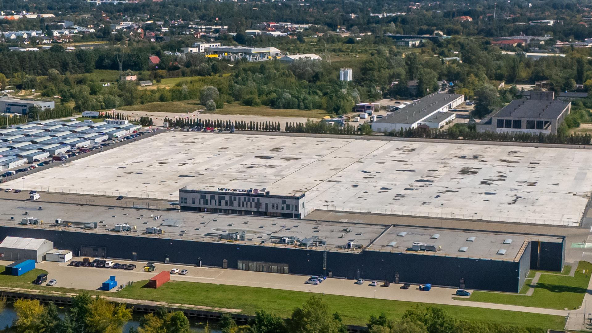 Plac po spalonym centrum handlowym Marywilska 44 w Warszawie