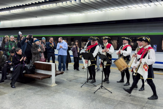 Minister kultury ruszyła na świąteczne zakupy