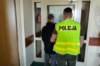 13-latek z narkotykami w Legionowie. Zakazane substancje ukrył w plecaku