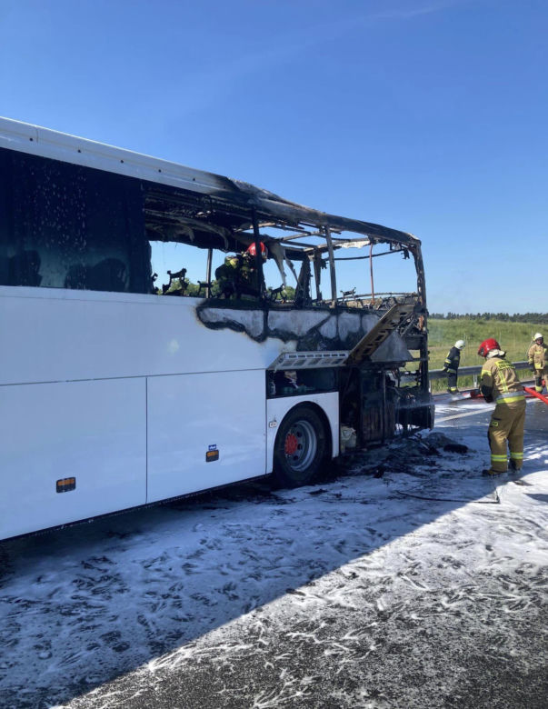   Pożar autokaru ze szkolną wycieczką pod Ostródą. Dzieci jechały z Iławy do Olsztyna
