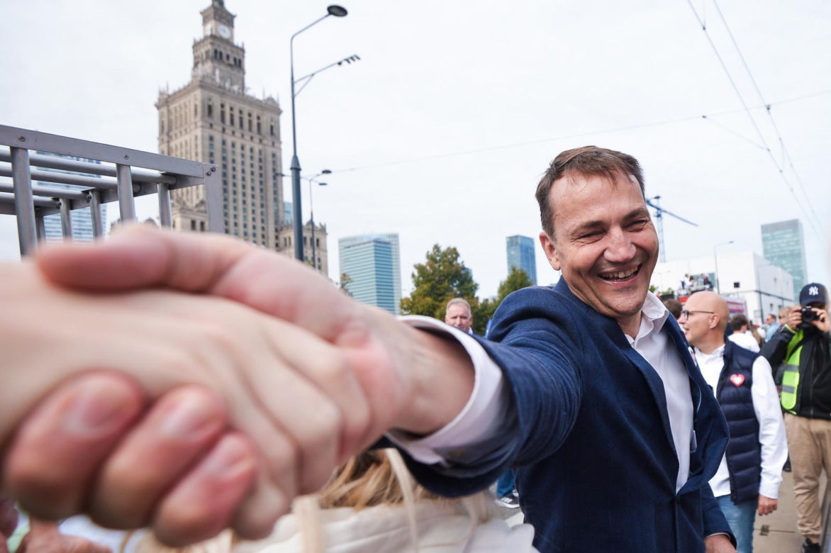 Ruszył Marsz Miliona Serc! Ogromne tłumy Polaków na ulicach Warszawy [ZDJĘCIA]