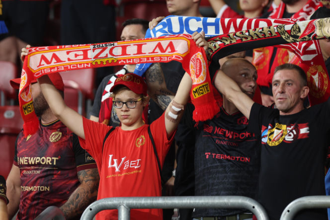 Widzew Łódź - Lech Poznań: Zdjęcia kibiców z meczu 6. kolejki PKO BP Ekstraklasy