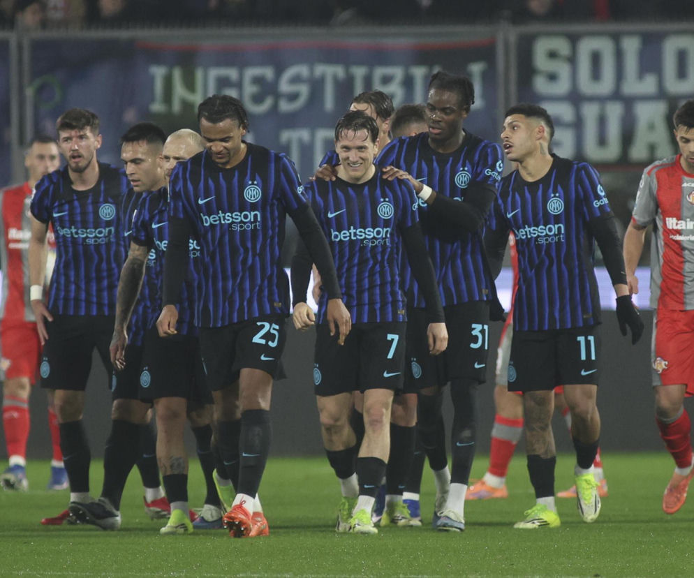 Piotr Zieliński przyłapany na trybunach. Towarzyszyli mu znani koledzy