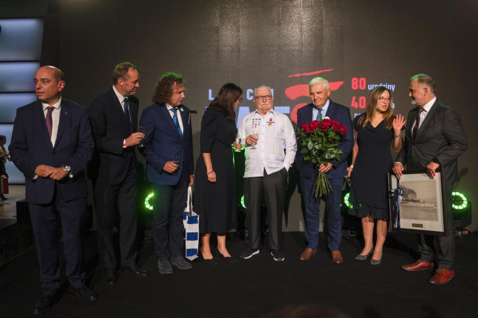 80. Urodziny Wałęsy. Występ Szroeder