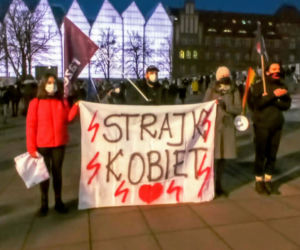 Strajk Kobiet w Szczecinie: Manifestacja na placu Solidarności - 28.01.2021