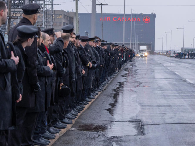Stewardesa przeżyła katastrofę lotniczą. Ujawniono jej obrażenia