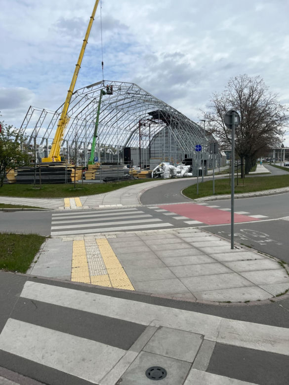 Rozbiórka hali Opery na Zamku