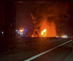 Łódzkie. Pożar samochodu ciężarowego na A2 [ZDJĘCIA].