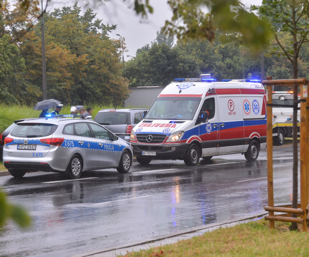 Wypadek w Zembrzycach. Motocyklista zderzył się z osobówką, jedna osoba nie żyje