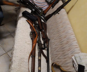 Poznań: Fałszywy generał armii ukraińskiej i broń