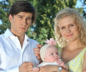 M jak miłość. Hania (Maja Marczak), Natalka (Marcjanna Lelek), Franek (Piotr Nerlewski)