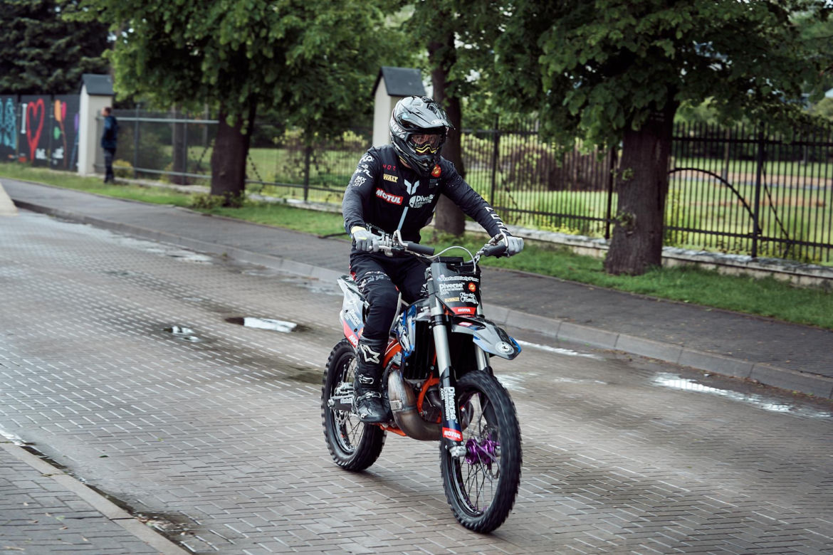 Poranna deszczowa pogoda nie odstraszyła fanów motoryzacji. Kolejna Motowiosna przeszła do historii