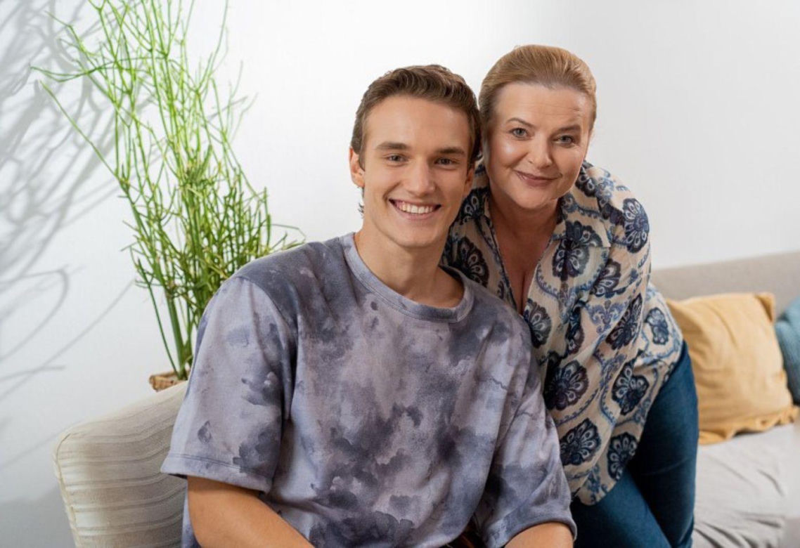 "Pierwsza miłość" streszczenia odcinków 4081-4085. Bruno jest ranny. Marta, chcąc mu pomóc, pakuje się w kolejną niebezpieczną sytuację
