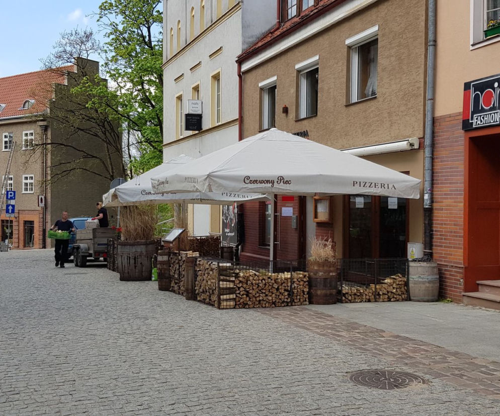Wraca gastronomia. Na razie tylko na zewnątrz