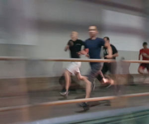 Gliwice. Czterech mężczyzn pobiło bezbronnego chłopaka. Teraz szuka ich policja [ZDJĘCIA]