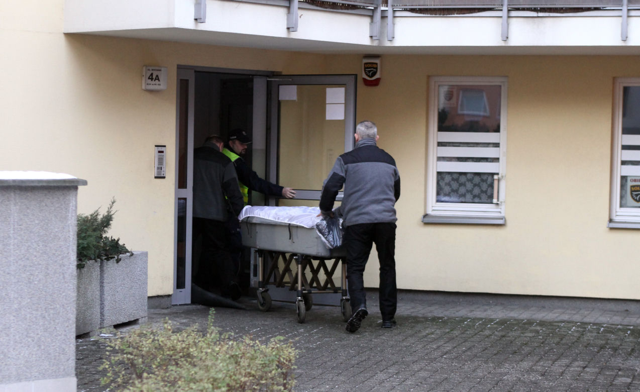 Dostał szału, zadźgał matkę