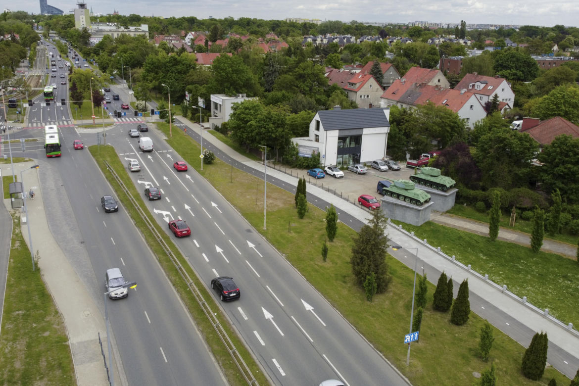 Nowa trasa rowerowa na al. Karkonoskiej we Wrocławiu
