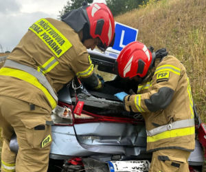 Wypadek na obwodnicy Wąchocka. Na drogę wybiegło zwierzę