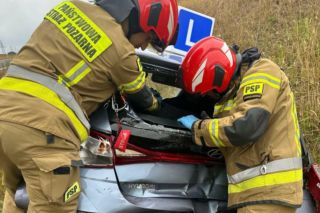 Wypadek na obwodnicy Wąchocka. Na drogę wybiegło zwierzę