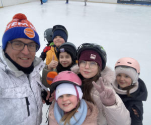 Lodowisko w Centrum Rekreacyjno-Sportowym Ukiel