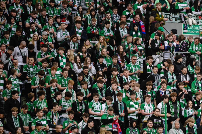 Lechia Gdańsk - Raków Częstochowa; Zdjęcia kibiców z meczu 30. kolejki PKO BP Ekstraklasy