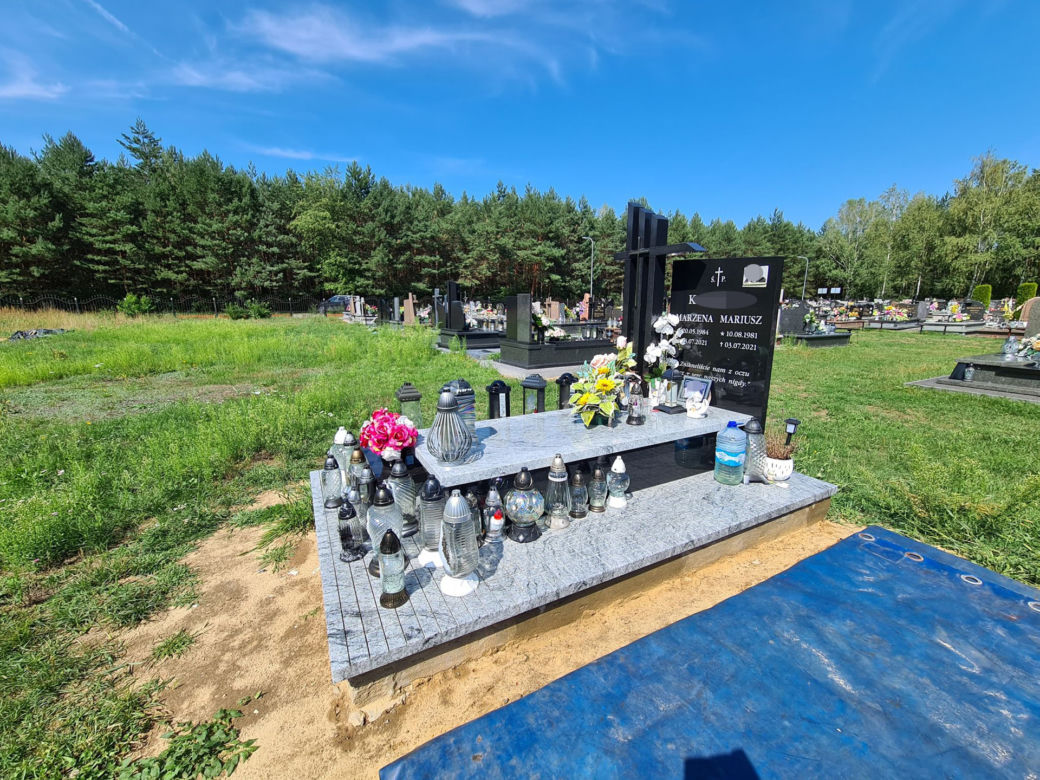 Przędzel: Grób Marzeny i Mariusza rok po tragedii w Jamnicy