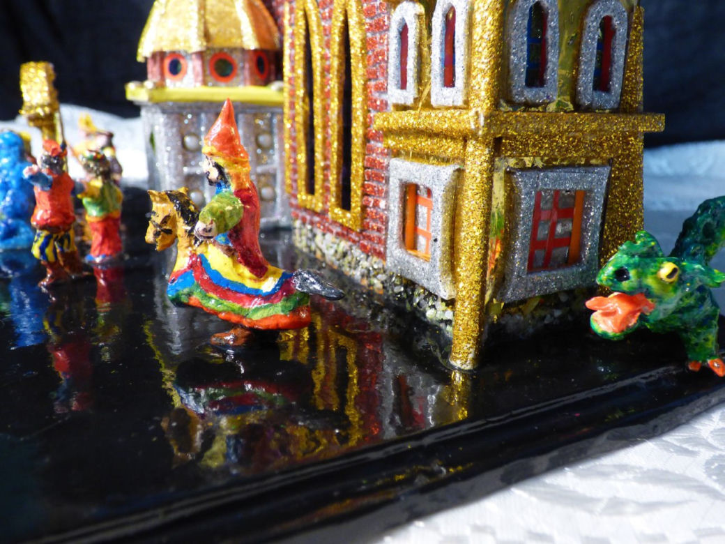 Miniatury szopek krakowskich zamyka w butelce