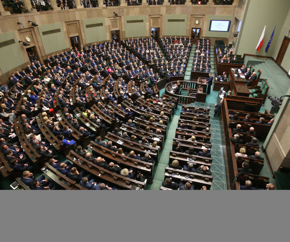 Nowy sondaż dla  Faktów: Tylko dwie partie mogą być zadowolone