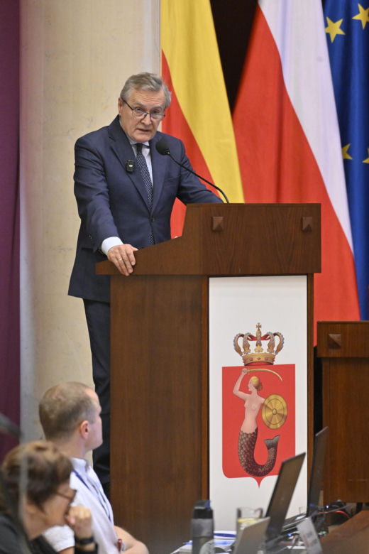Wotum zaufania i absolutorium dla prezydenta Rafała Trzaskowskiego