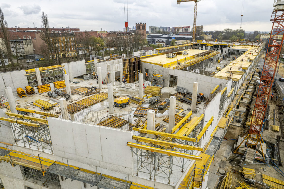 W Zabrzu powstaje centrum przesiadkowe. Inwestycja rośnie w oczach ZDJĘCIA 