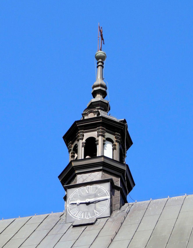Jeden z najpiękniejszych pałaców znajduje się w województwie łódzkim. Jest dumą średniowiecznego miasta