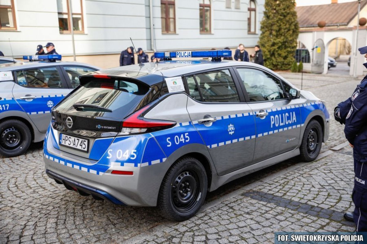Kielecka policja odebrała 4 elektryczne radiowozy