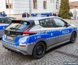 Kielecka policja odebrała 4 elektryczne radiowozy