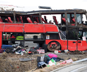 Tragiczny wypadek na A4. Autobus wypadł z autostrady. Nie żyje 5 osób