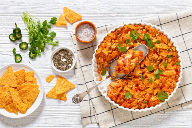 Kremowe, chrupiące i mega aromatyczne. Pieczone nachosy z dynią