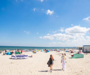 Po 13 latach na szczycie Rankingu Polskich Plaż Magazynu Travelist doszło do zmiany lidera. Tytuł Plaży Roku 2026 zdobyła Ustka, która wygrała także w kategorii najlepszej plaży dla rodzin