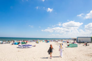 Po 13 latach na szczycie Rankingu Polskich Plaż Magazynu Travelist doszło do zmiany lidera. Tytuł Plaży Roku 2026 zdobyła Ustka, która wygrała także w kategorii najlepszej plaży dla rodzin