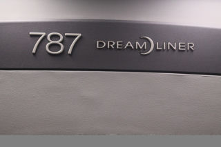 Polski DREAMLINER - WNĘTRZE. ZOBACZ wnętrze Boeinga 787 LOT-u