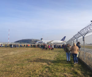 Tłumy na lotnisku w Jasionce.  Obserwowali An-225 Mrija [ZDJĘCIA]
