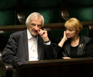 Tak maseczkę w Sejmie nosił Ryszard Terlecki. Teraz ma koronawirusa