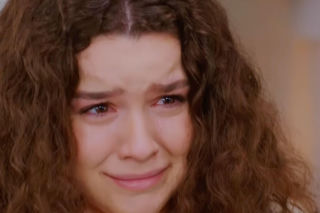 Miłość i nadzieja, odcinek 352: Gokhan zmusza Melis do dramatycznego wyboru między córką a Egem