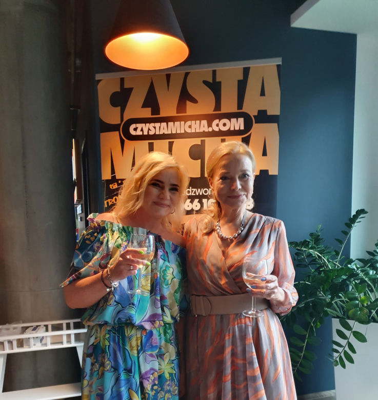 Gwiazdy i goście imprezy charytatywnej "Vivat Mama, Tata" i pokazu mody La..Mu
