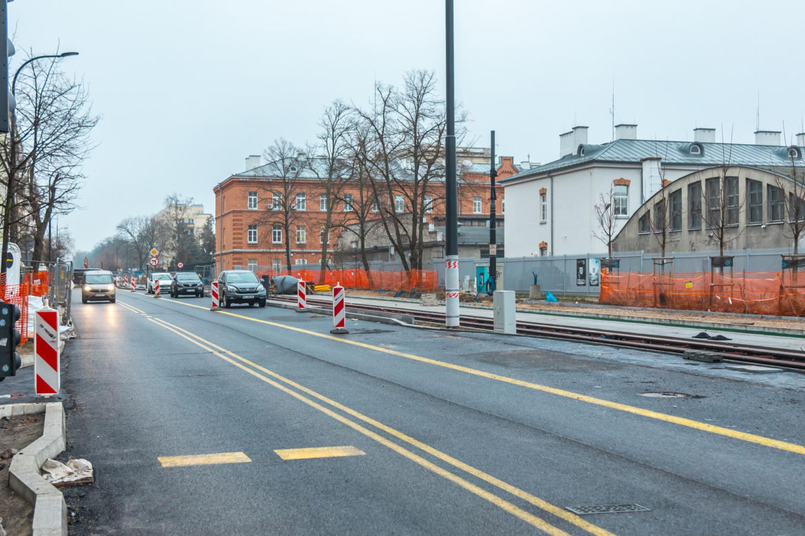 Budowa tramwaju na Rakowieckiej w Warszawie w styczniu 2025 r.