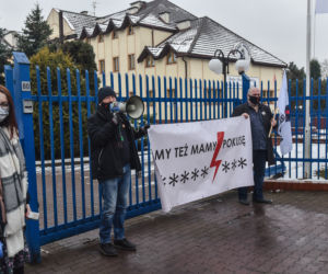 Międzymiastowy protest samochodowy pod Radiem Maryja. Strajkowali w Święto Trzech Króli