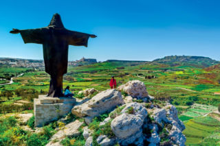 Polacy w Wielkanoc chętnie wyjeżdżają na Maltę. Jak obchodzone są tam święta?