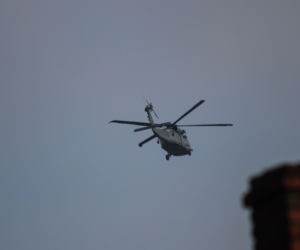 Śmigłowiec Black Hawk nad Krakowem i dziesiątki radiowozów na ulicach. Co się stało?