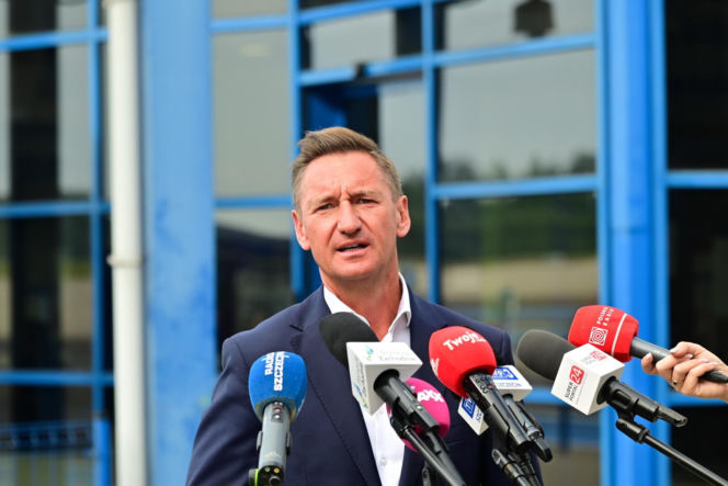 Nowa tymczasowa hala przylotów na lotnisku w Goleniowie