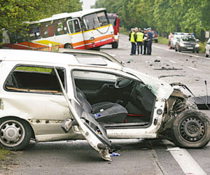 Pijak zabił 2 osoby a sam przeżył